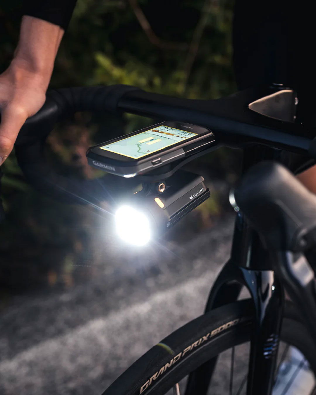 F&uuml;r Rennr&auml;der &amp; Gravelbikes Hell, aerodynamisch und perfekt integrierbar mehr dazu